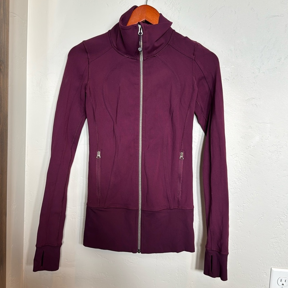 Women’s small Lulu Lemon zip up sweatshirt